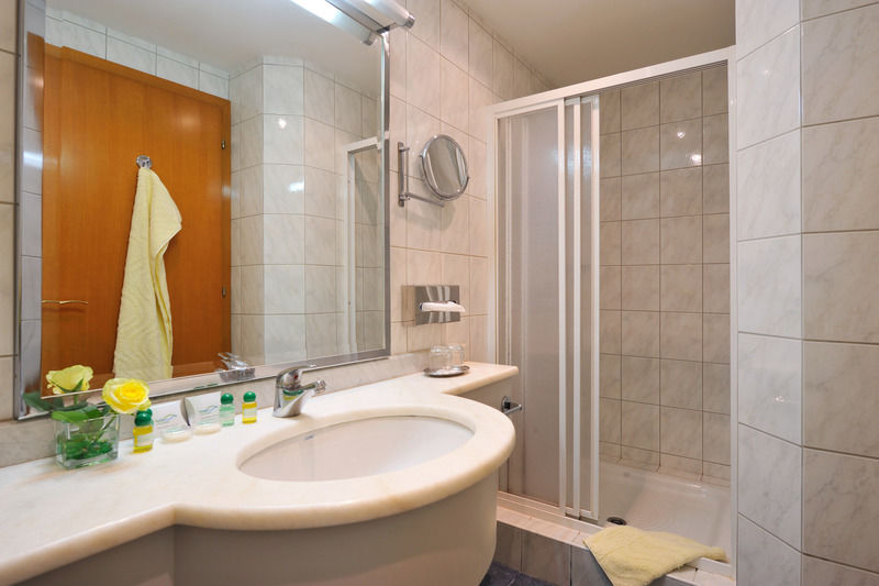Hotel Krka - Terme Krka ノヴォ メスト エクステリア 写真